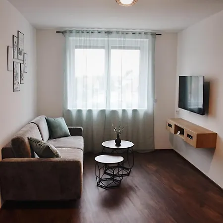 Joes Fruehstueckspension Bed & Breakfast 3*